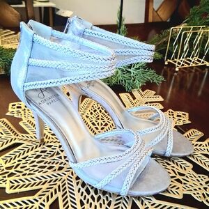 Adrianna Papell Strappy Silver Metallic 2" Heels Size 8